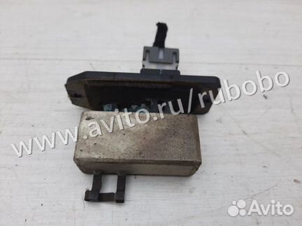 Резистор печки Mitsubishi Carisma DA1A 4G92 2002