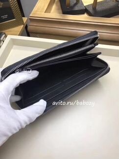 Кошелек Louis Vuitton Zippy