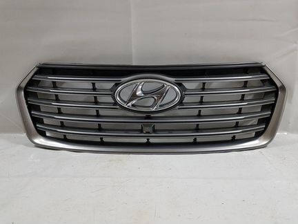 Решетка радиатора Hyundai Grand Santa Fe B8