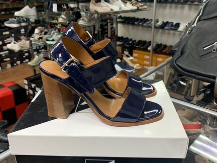 Босоножки 38