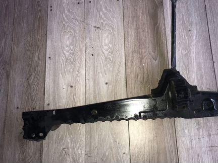 Балка поперечная Тойота Аурис 150 Toyota Auris 150