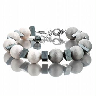 Браслет с жемчугом-майорка и гематитом