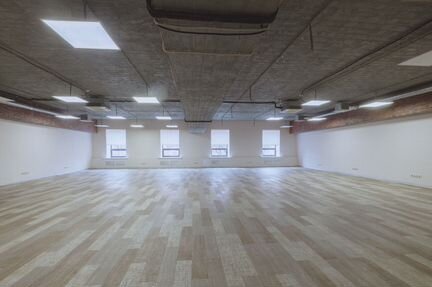 Офис с открытой планировкой в Ривердейл, 233.4 м²