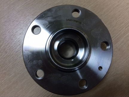 Ступица колеса перед Skoda Octavia 3