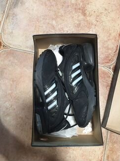 Женские кроссовки Adidas