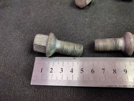 Болты колесные Mercedes