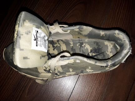Кроссовки Nike