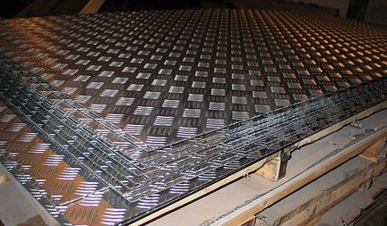 Лист алюминиевый рифленый 3мм 1500х3000
