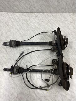 Кулаки с приводами в сборе на BMW E90 n46b20