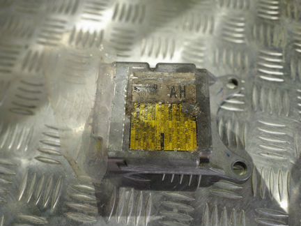 Блок управления аирбаг Toyota Camry V50