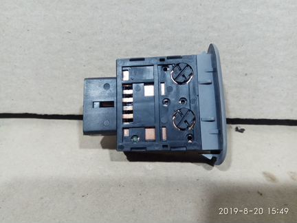 Кнопка багажника Kia Sorento 1 2002- 2006