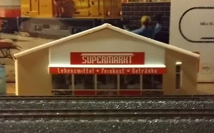 Супермаркет, сборная модель. Н0. Marklin 29250
