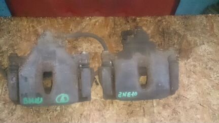 Суппорт Тойота Виш ZNE-10