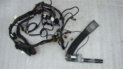 Ответная часть ремня безопасности на BMW 5-серия