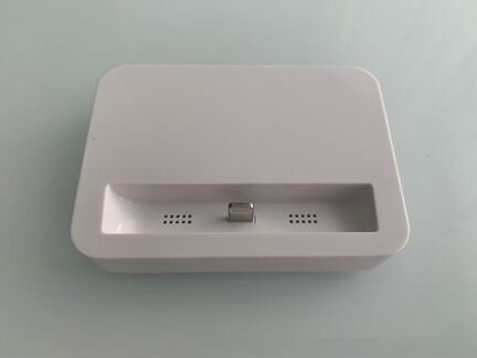 Зарядная Dock-станция белая для Apple iPhone 5, 5C