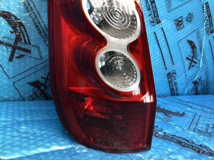 Ford Fiesta 5 фонарь левый оригинал