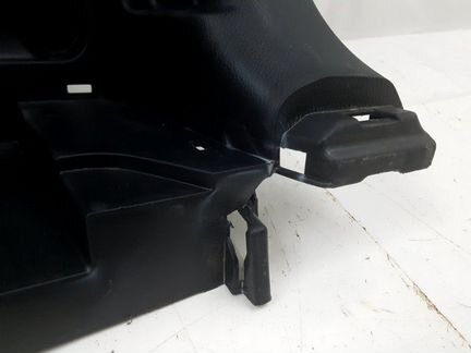 Обшивка багажника правая Toyota Rav4 CA40