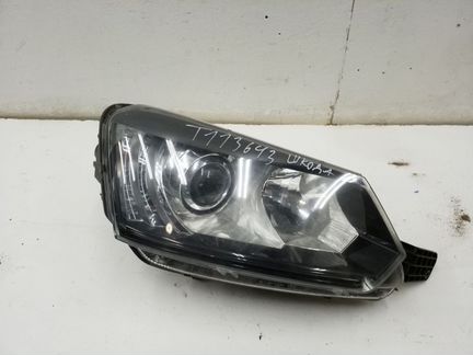 Фара перед прав Skoda Yeti Restal ксенон