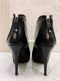 Ботильоны, туфли, сапоги брендов Gucci, Yves Saint