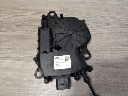LR117160, доводчик двери Range Rover