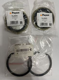 Сальник и стопорное кольцо новые тойота