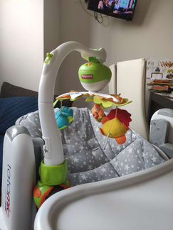 Электpoнный мобиль Тiny Love