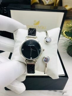 Милые женские часы Swarovski новые