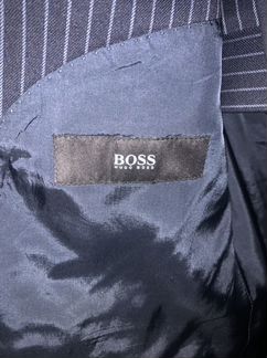 Солидный костюм Hugo Boss