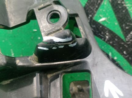 Кронштейн глушителя правый Mercedes Glc X253 2015