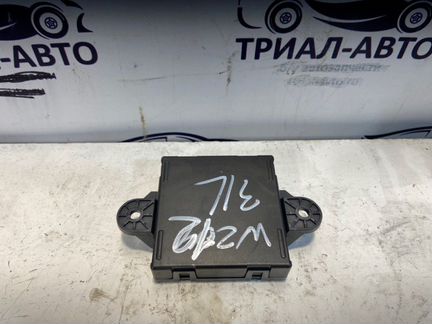 Блок управления дверьми левый Mercedes E-Class