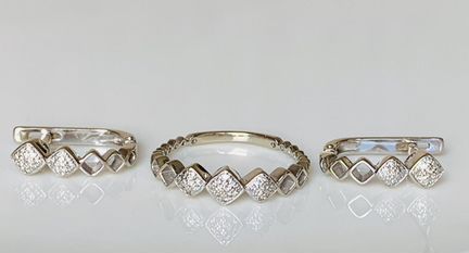 Комплект из белого золота с бриллиантами