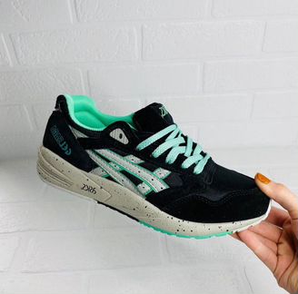 Кроссовки Asics