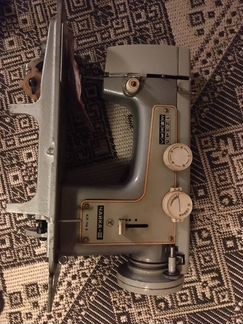 Швейная машина Чайка 3