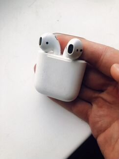 AirPods (первая версия) Беспроводные наушники