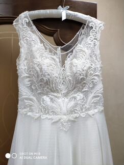 Свадебное платье с кейпом