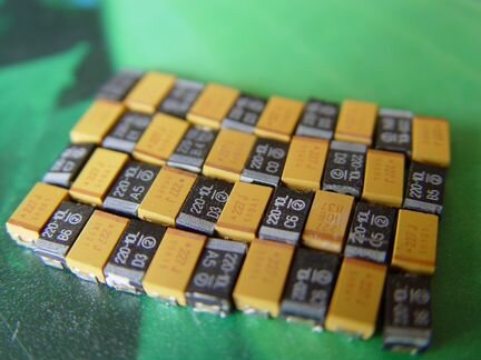Конденсатор тантал SMD размер D