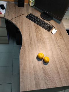 Письменный угловой стол