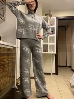 Трикотажный модный костюм