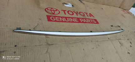 Накладка крышки багажника Lexus NX с 2014г