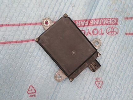 Блок управления мертвых зон Toyota Land Cruiser