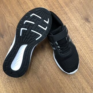 Десткие кроссовки asics