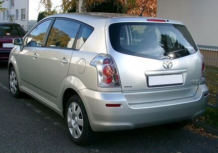 Двери для Тойота Королла Версо