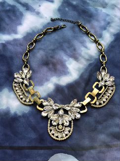 Ожерелье,колье,украшение на шею