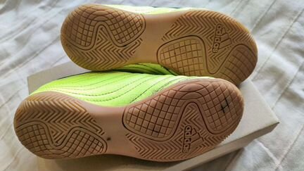 Отличные бутсы Adidas Copa для ребенка (размер 30)